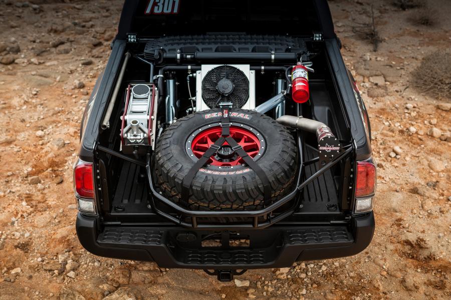 Багажник Toyota Tacoma TRD Pro Race Truck 2016 года  (фото 5 из 8)